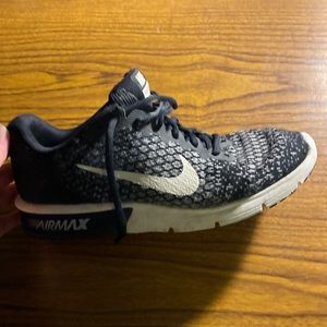 Nike Air Max Sequent 2 shoes! Size is women’s 10 men’s 8.5.